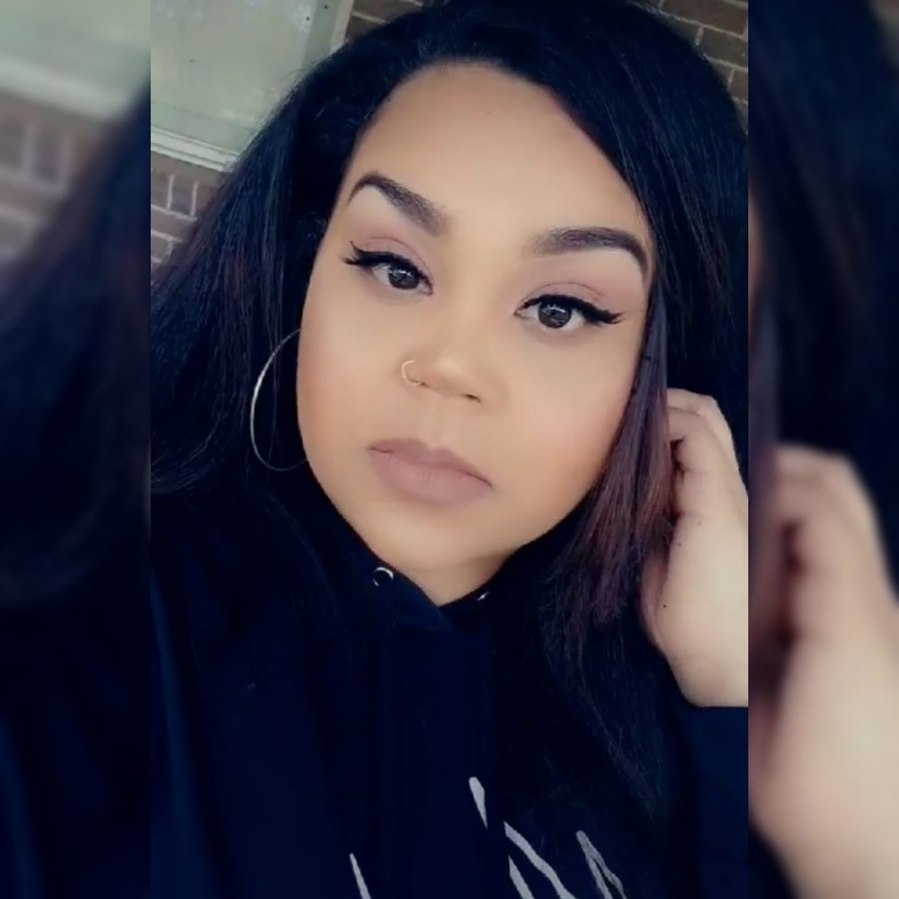 Meet your Posher, Ymani